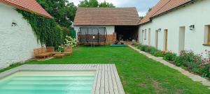 Bazen v nastanitvi oz. blizu nastanitve Tady dobrý