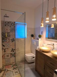 Ένα μπάνιο στο Large apartment between Split and Trogir +42 φωτογραφίες