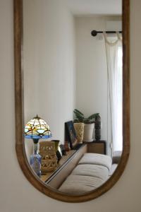 Χώρος καθιστικού στο Boho style apartment - 8 mins from Paris Center - Garden and underground parking