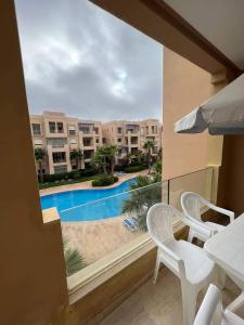 Bassein majutusasutuses Vue piscine et accès rapide à la plage või selle lähedal