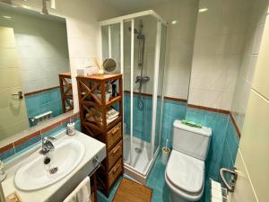 Phòng tắm tại Apartamento Peña Telera Las Margas Golf +42 ảnh