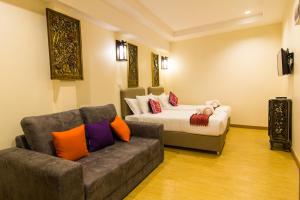 Posezení v ubytování Suan Dok Gate Guesthouse