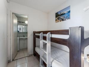 Ένα ή περισσότερα κρεβάτια σε δωμάτιο στο Appartement T2 avec vue océan et parking à Biscarrosse - FR-1-521-261 +2 φωτογραφίες