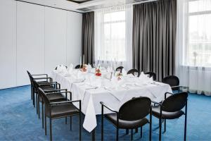 Restoran või mõni muu söögikoht majutusasutuses IntercityHotel Rostock