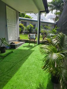 Giardino di Cosy Homes in Suva - Home That Hugs You!