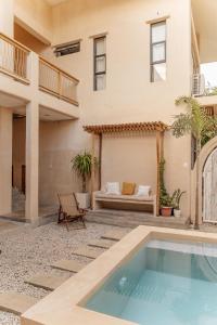 Bazén v ubytování Meraki Siargao Resort nebo v jeho okolí