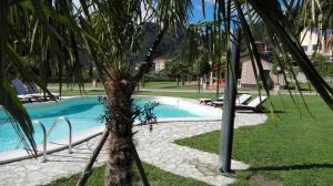 Bazén v ubytování B&B Terra Di Liguria nebo v jeho okolí