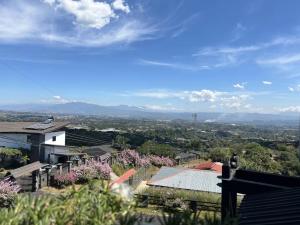 Afbeelding uit fotogalerij van cargo containers in Sarchí