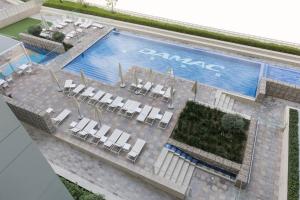 Bassein majutusasutuses Business Bay Gem1 Bd Apt With Scenic Canal Views või selle lähedal