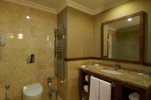 Koupelna v ubytování Safran Thermal Resort Sandikli