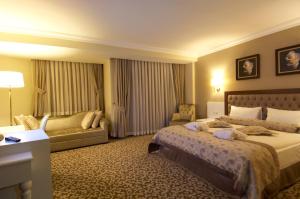 Postel nebo postele na pokoji v ubytování Safran Thermal Resort Sandikli