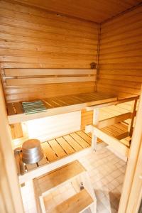 Φωτογραφία από το άλμπουμ του Jätkänkynttilä flat with private sauna στο Ροβανιέμι