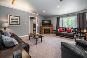 Afbeelding uit fotogalerij van Huron retreat, near beach & pet friendly in Lions Head