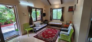 Χώρος καθιστικού στο Gulmohar Villa tamhini ghat, Kolad Rafting +30 φωτογραφίες