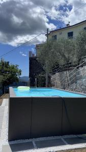 Bazen u objektu La Terrazza di Tranci ili u blizini