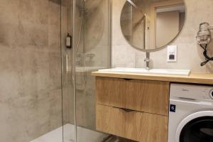 Ένα μπάνιο στο Apartament Premium w sercu Karpacza 11 +10 φωτογραφίες