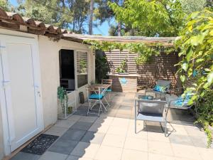 Κήπος έξω από το Studio Calme avec Jardin entre Marseille & Cassis