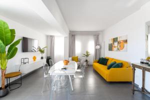 Ruang duduk di YourHome - Domus Rubina