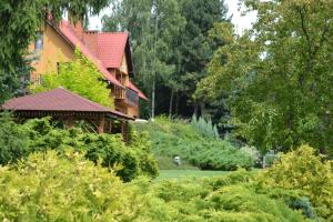 Κήπος έξω από το Apartament Karkonosze