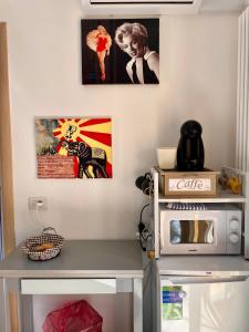 Kuchyň nebo kuchyňský kout v ubytování la stanza di Laura