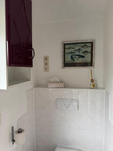 Bilik mandi di Ferienhaus Weserblick, Haus Zander
