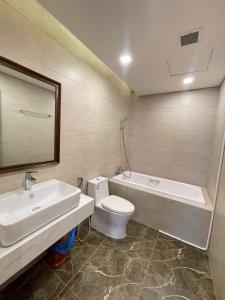 Bilik mandi di FLC SeaTower Quy Nhon