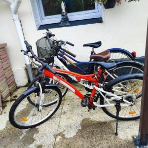 Jízda na kole v ubytování Le Vieux Logis nebo okolí