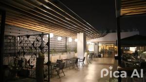 Restaurace v ubytování Hotel V Hazratganj