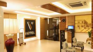 Kuchyň nebo kuchyňský kout v ubytování Hotel V Hazratganj