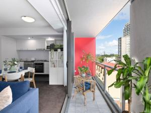 Kuchyň nebo kuchyňský kout v ubytování Heart ofCBD Partial RiverView Convenient Cozy Stay