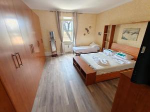Postel nebo postele na pokoji v ubytování Il casale di Maccarese