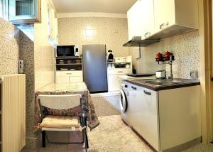 Kuchyň nebo kuchyňský kout v ubytování B&B Villa Liz Varese