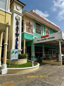 Fotografie z fotogalerie ubytování Urban Escape - 1Br 1Bth Condo in Reduit, Rodney Bay, Gros Islet v destinaci Gros Islet