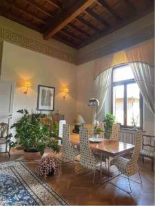 Khu vực ghế ngồi tại Suite della Duchessa - Dimora Storica Affrescata