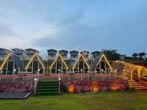 O grădină în afara Black Pearl Cottage