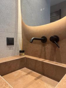 Ένα μπάνιο στο Escape Suites - Sea View +79 φωτογραφίες