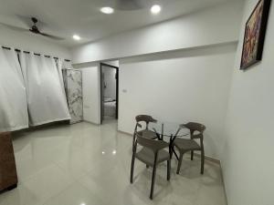 Photo de la galerie de l'établissement Atithi Homes Luxe Kandivali Suites, à Mumbai 40 autres photos