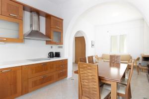 Gallery image of Alkara Square in Naxos Chora
