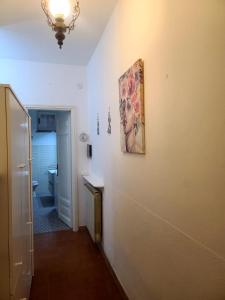 Bilik mandi di Apartament BuBu