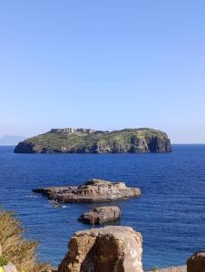 Afbeelding uit fotogalerij van Agriturismo Cinque Tomoli in Ventotene