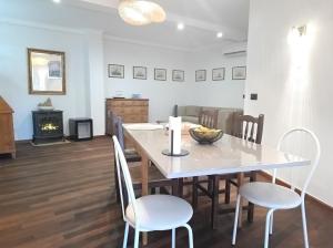 Χώρος καθιστικού στο MARITIM CENTRAL - Habitaciones Deluxe, cocina