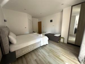 Voodi või voodid majutusasutuse Apartment's Meti toas