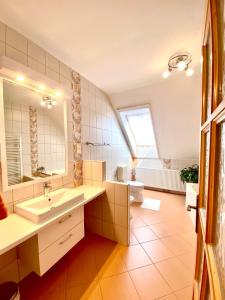 Et bad på Sasvár Apartman + 15 bilder