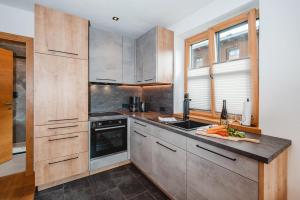 Kuchyň nebo kuchyňský kout v ubytování Ferienwohnung Ida inkl SommerCard