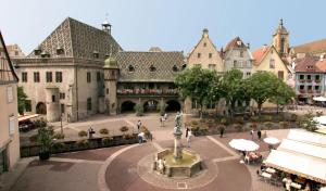 Το κτήριο όπου στεγάζεται  το διαμέρισμα