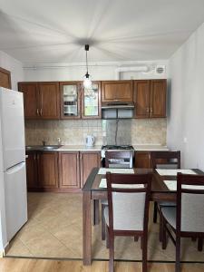 Kuchyň nebo kuchyňský kout v ubytování Relaks