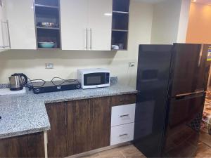Nhà bếp/bếp nhỏ tại Florenza compound