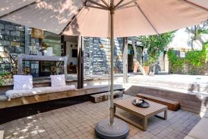 Κήπος έξω από το Sweet Greta - Garden Apartment With Solar Power