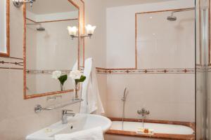 Un baño de Hotel Executive