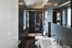 Un baño de Hotel Executive